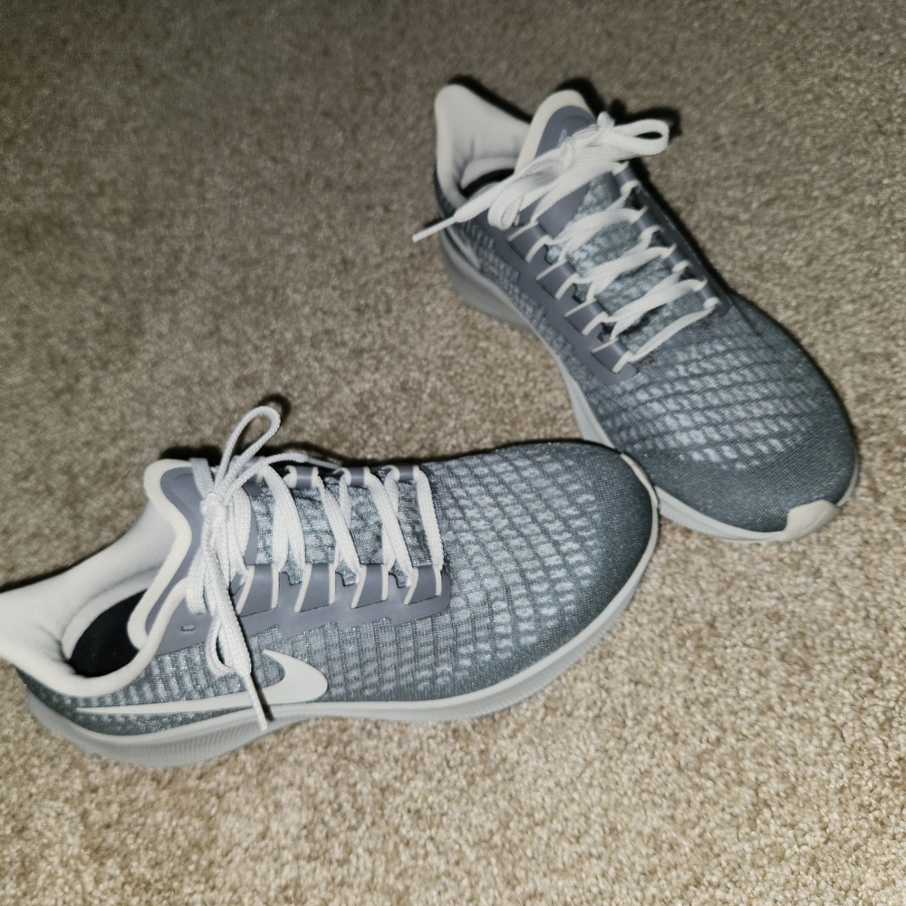 EUC Nike by Tara Air Zoom Pegasus